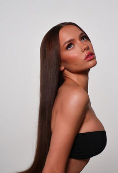 Валя Карнавал