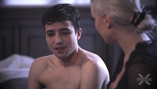 С русским переводом - Мачеха совращает пасынка и трахается с ним как с любовником